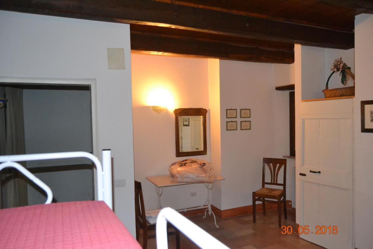 Affitta Camere Il Pettirosso Fermo Bagian luar foto